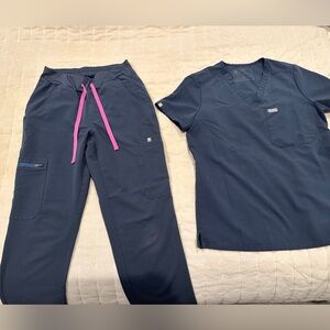 Women’s Figs Scrub set- size XS